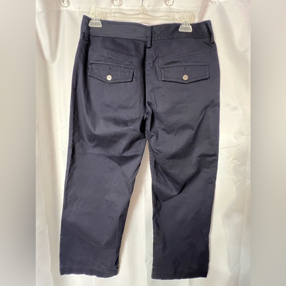 Tommy Hilfiger size 8 crop navy pant. EUC. May have worn twice - Picture 2 of 6